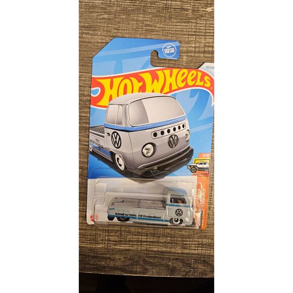 Hot Wheels HW Hot Trucks Volkswagon T2 Pickup -- ITEM #3249 - Picture 1 of 2